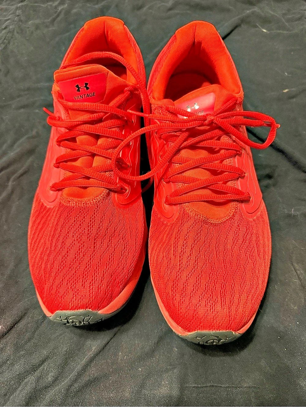 Under Armour Charged Assert Men's Red Athletic Shoes US 11.5